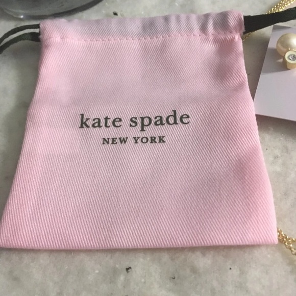 Pearly delight earrings and necklace - Picture 3 of 3